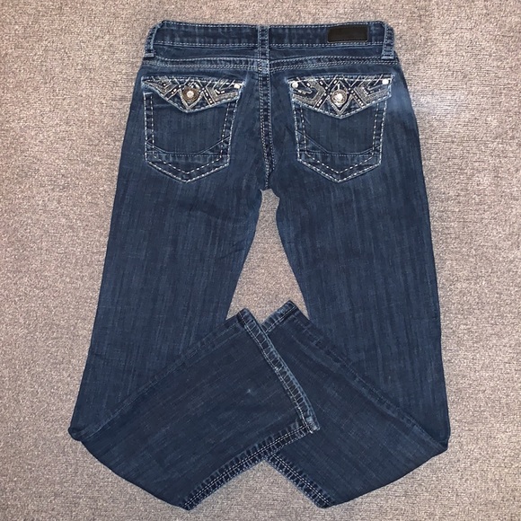 Daytrip Jeans - Picture 2 of 10